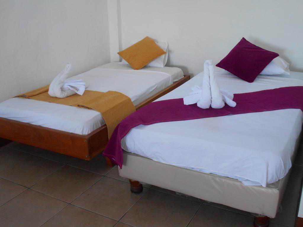 El Descanso Del Petrel Puerto Ayora  Ngoại thất bức ảnh