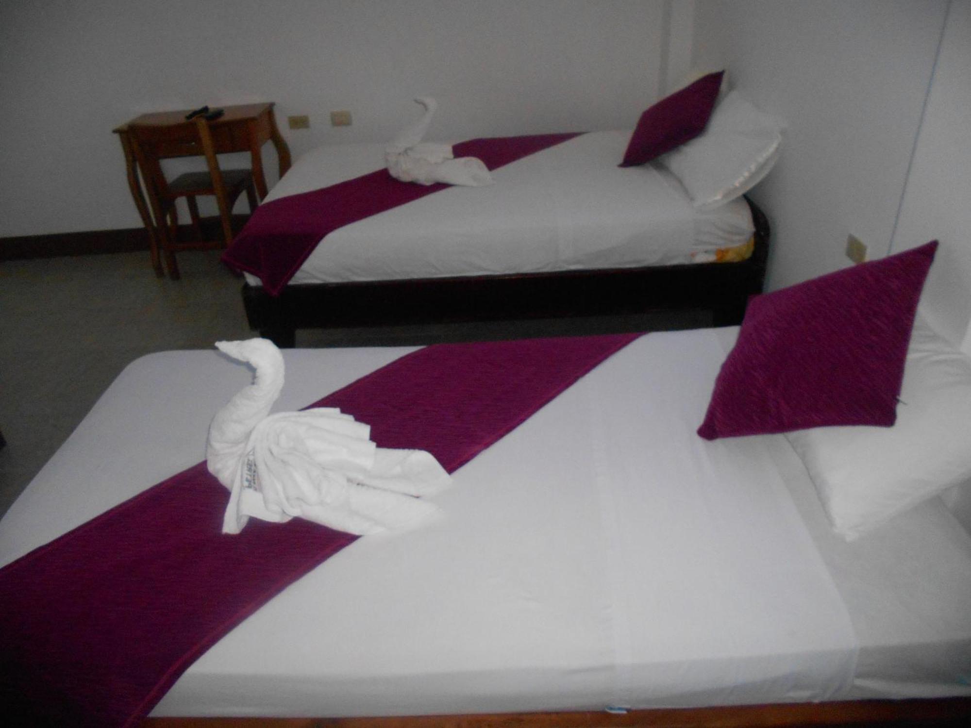 El Descanso Del Petrel Puerto Ayora  Ngoại thất bức ảnh